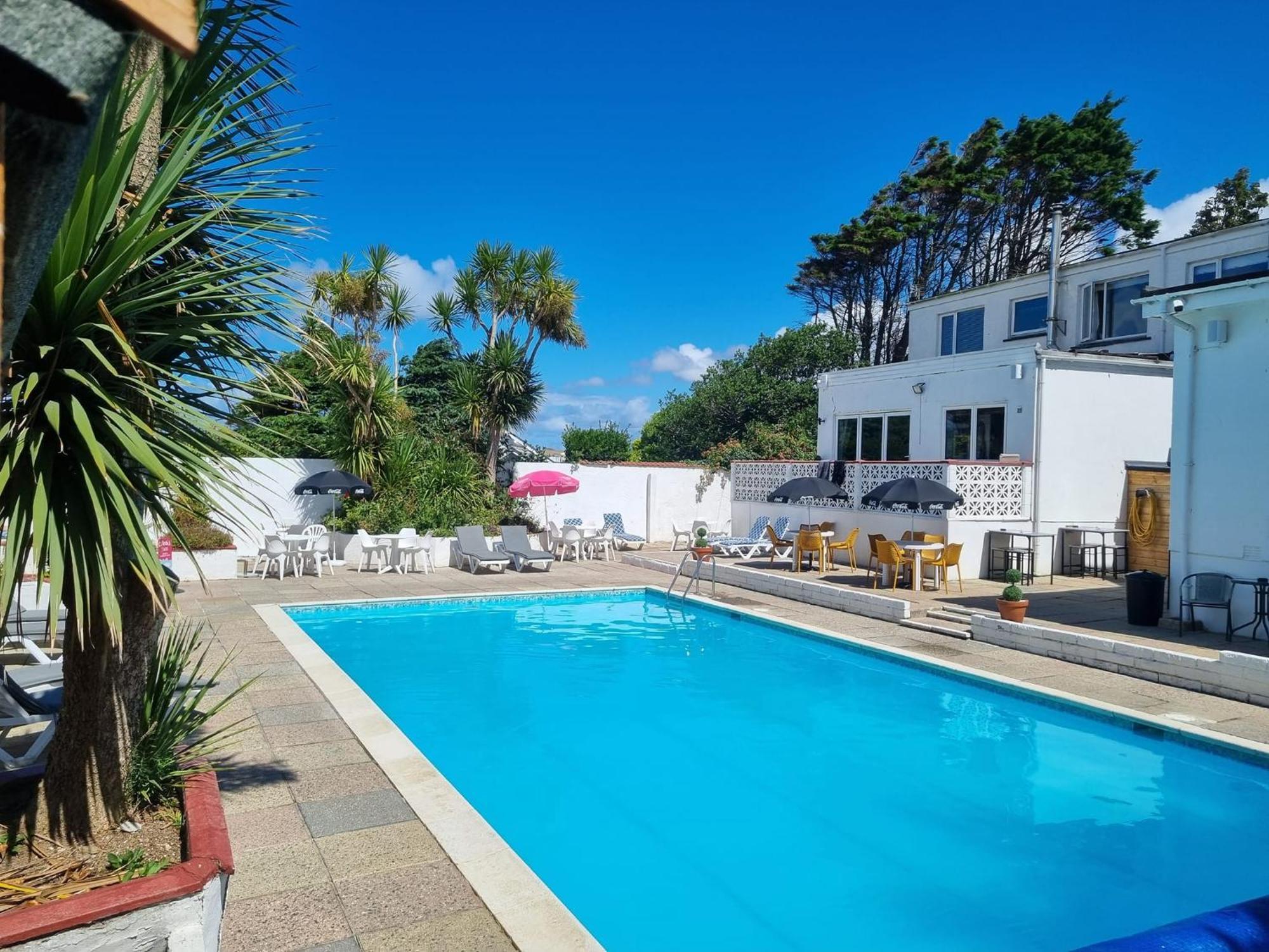 Pine Lodge Newquay  Bagian luar foto